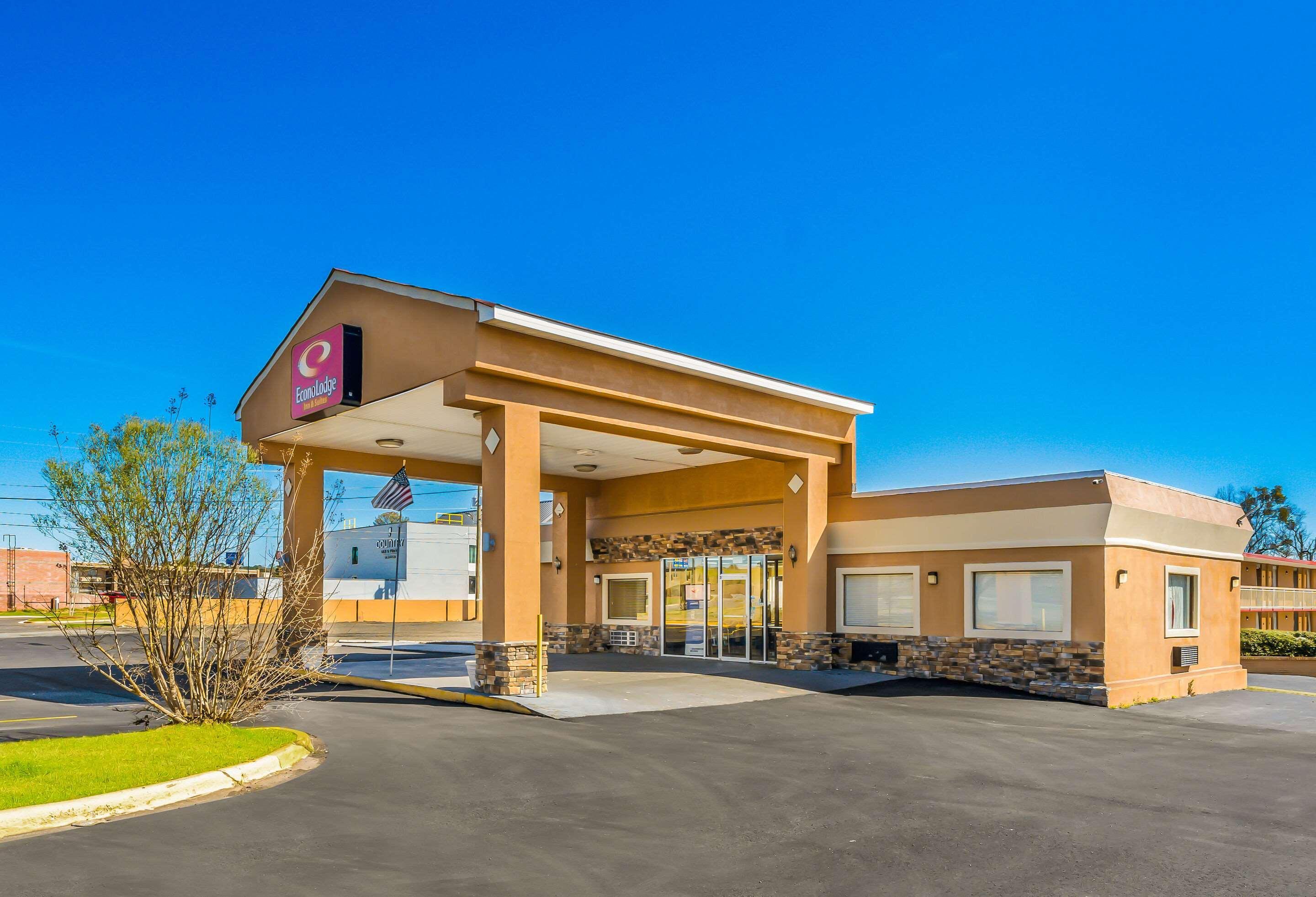 Econo Lodge Inn & Suites Macon Exterior photo