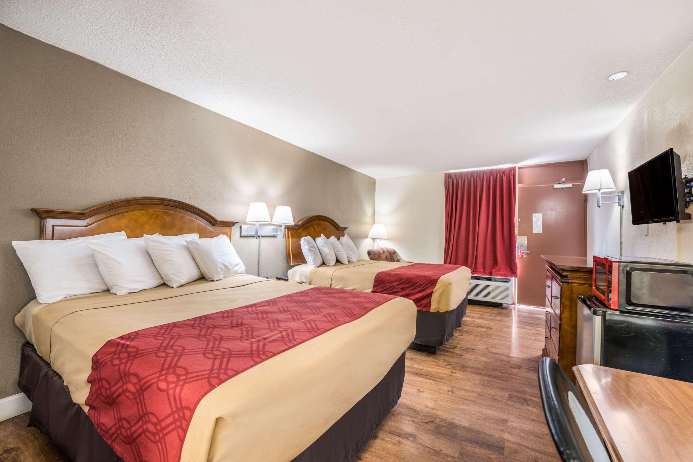 Econo Lodge Inn & Suites Macon Exterior photo